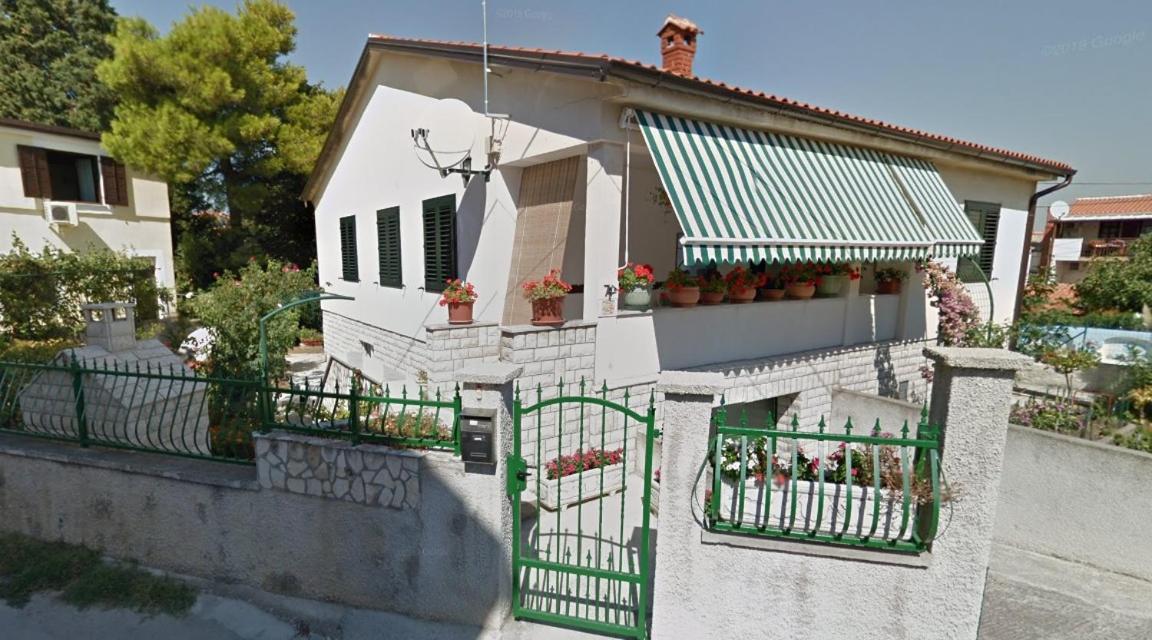 Kety Premantura Apartamento Exterior foto
